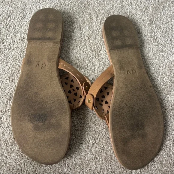 Dolce Vita Gionna Everyday Flat Sandals Flip Flop Tan Strappy Beachy Travel - Picture 5 of 6